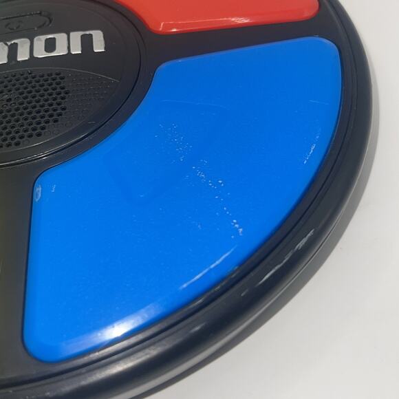 Simon Says Memory Electronic Board Game #1897 - Tested & Working perfectly- 2013 - Picture 3 of 6